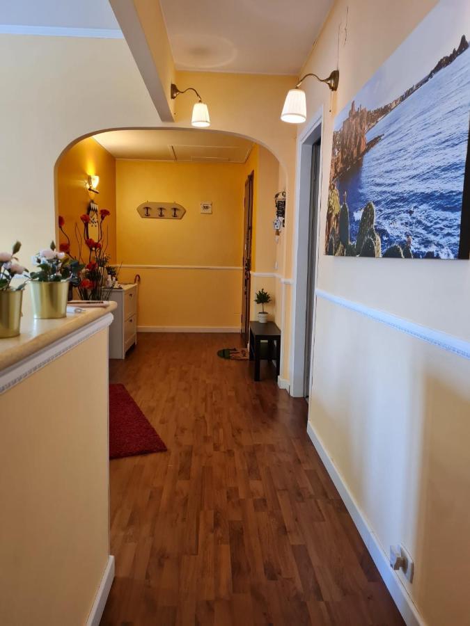 La Maison Blanche Apartment *
