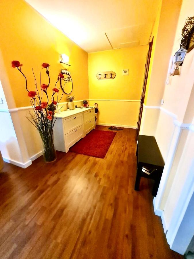 La Maison Blanche Apartment *